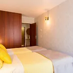 Charming 2-Bedroom Apartment In The City Centre