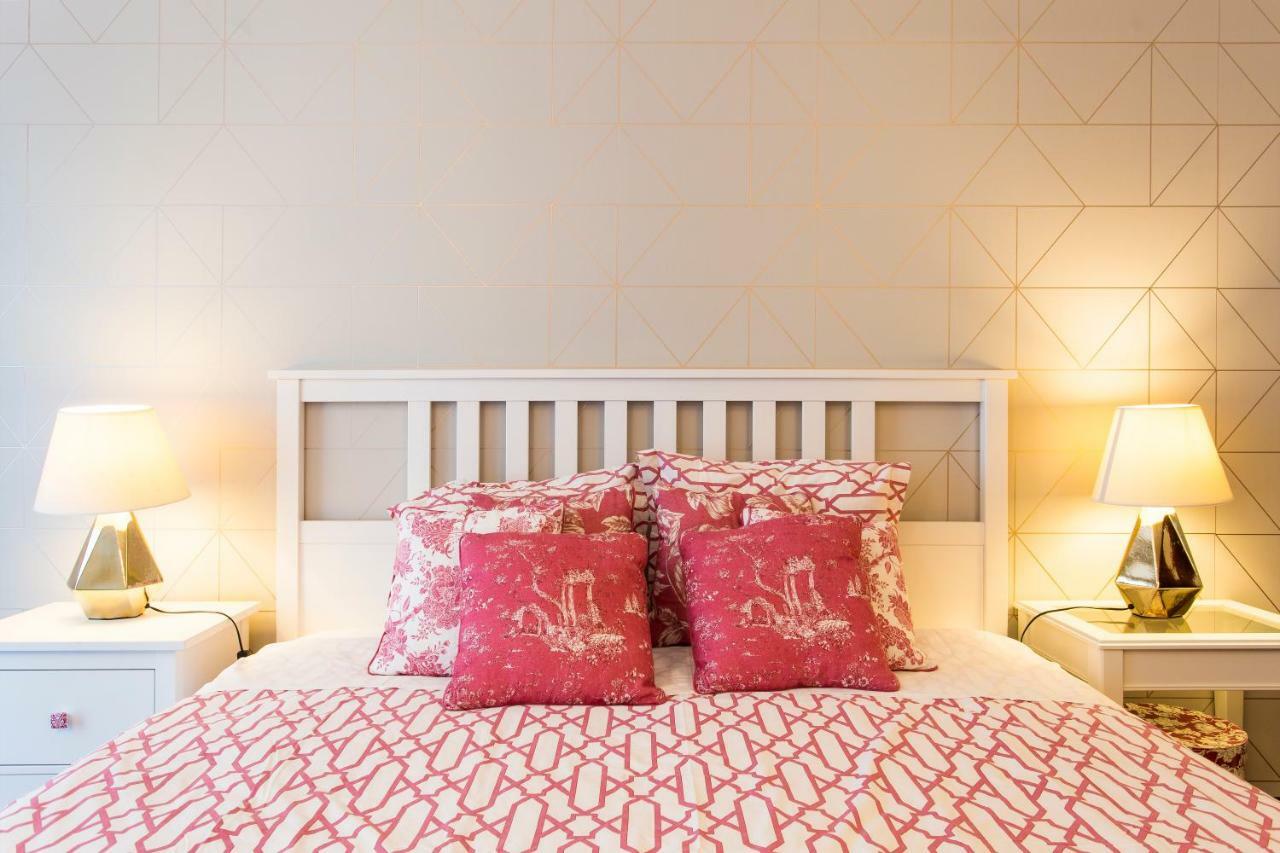 Charming 2-bedroom In The Centre *